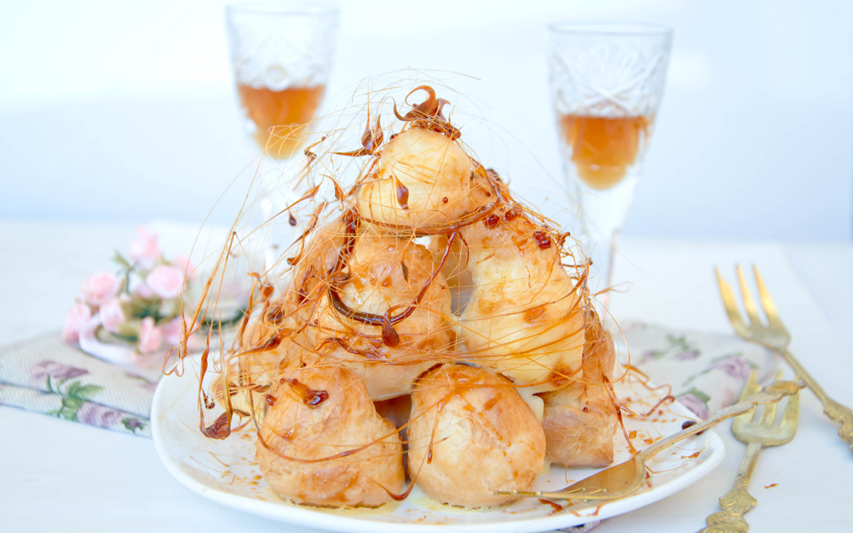 Mini Croquembouche