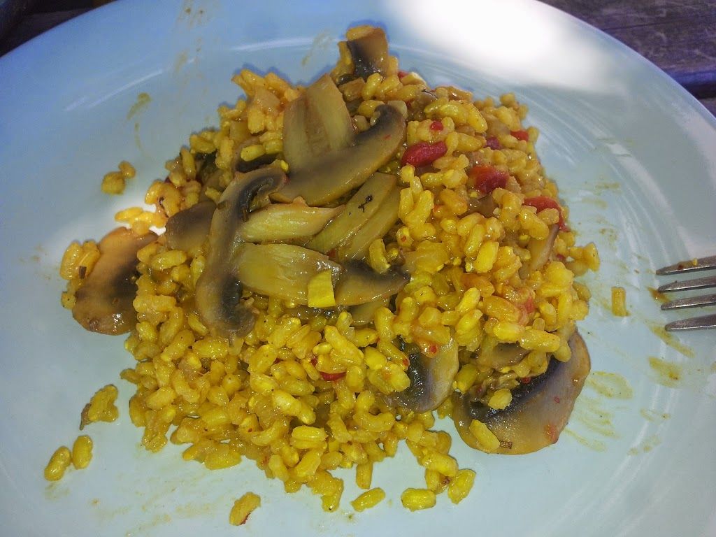 Paella con champiñones