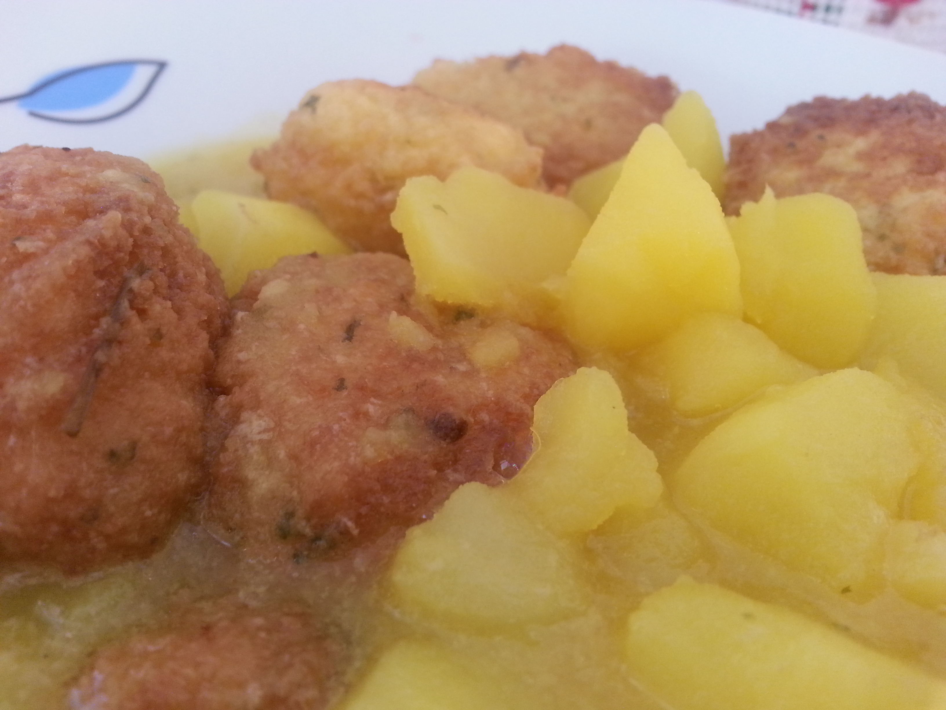 PATATAS CON PEYUELAS