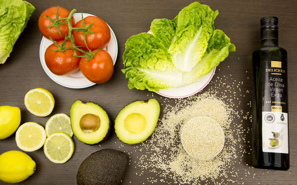 barquitos de lechuga, quinoa y aguacate