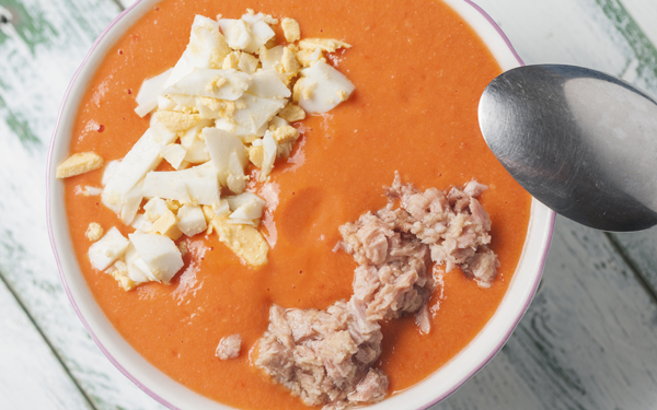 salmorejo con atún