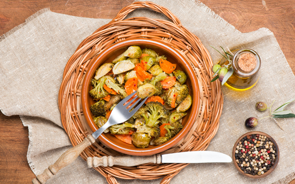 brocoli zanahorias y coles de bruselas al horno