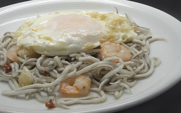 huevos rotos con gulas