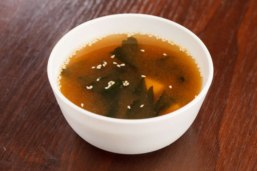 Sopa de miso con wakame