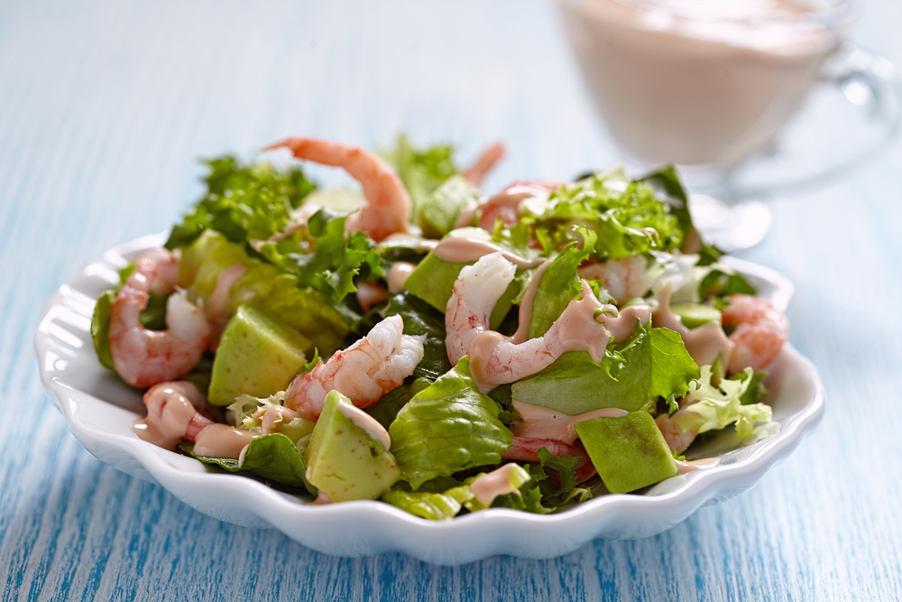 Ensalada de gambas y salsa rosa