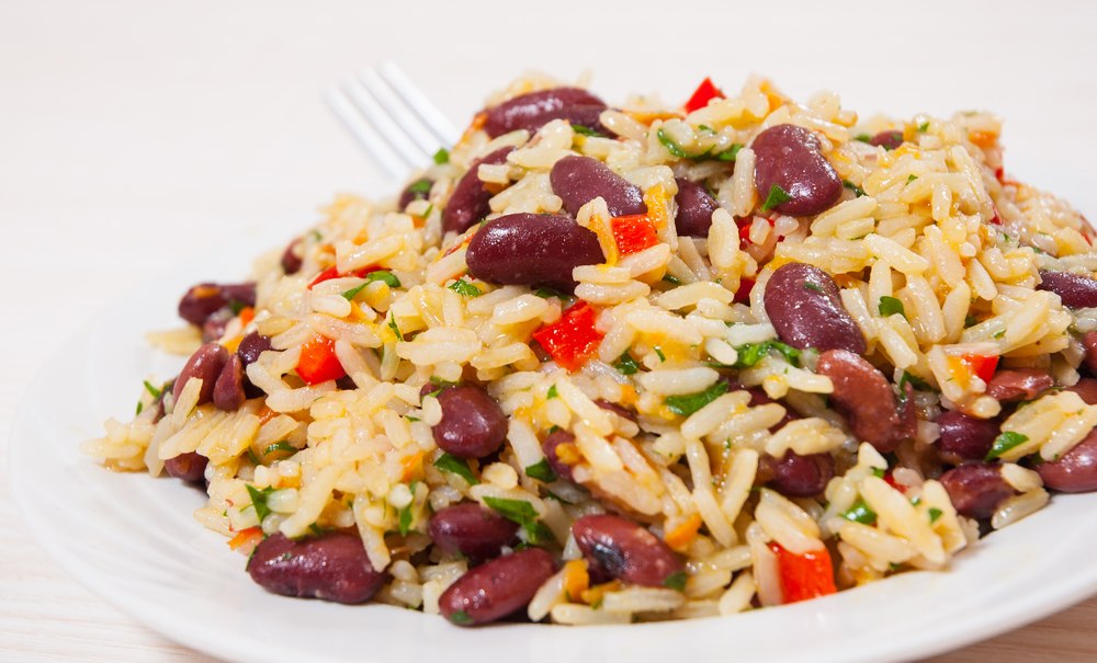 Arroz con frijoles y verduras