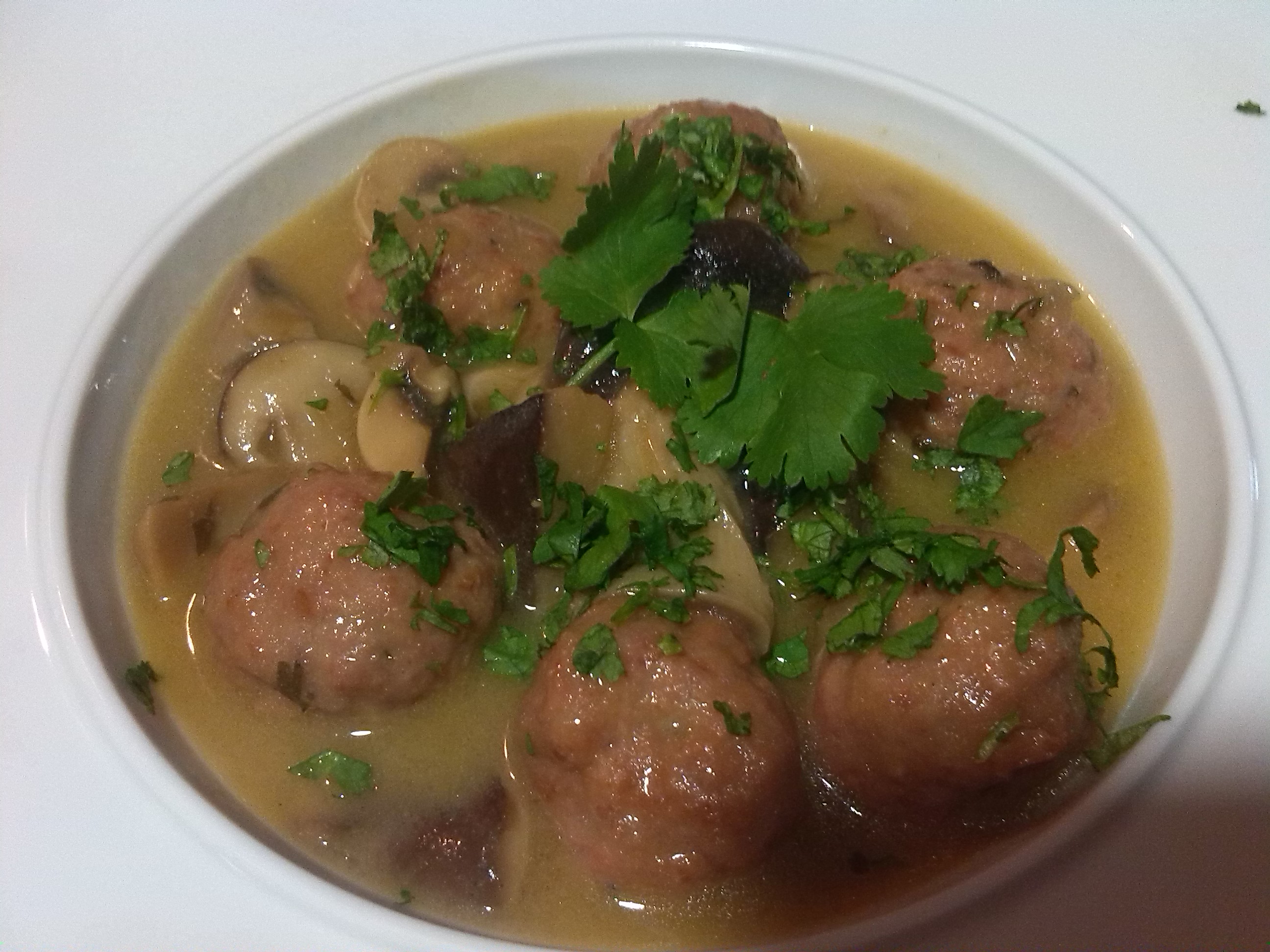 albondigas de ternera con setas chinas