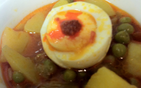 Arbejas con Mojo Rojo