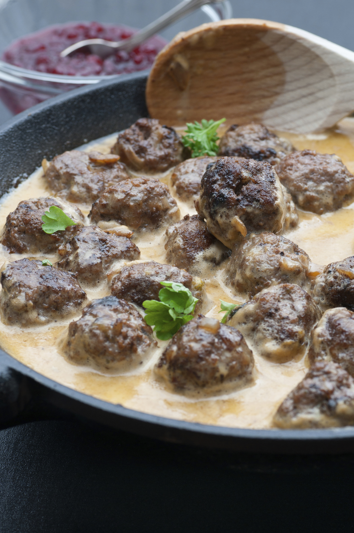 Albóndigas marineras en salsa de pescado