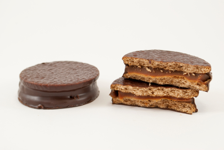 Alfajores de vainillas bañados de chocolate