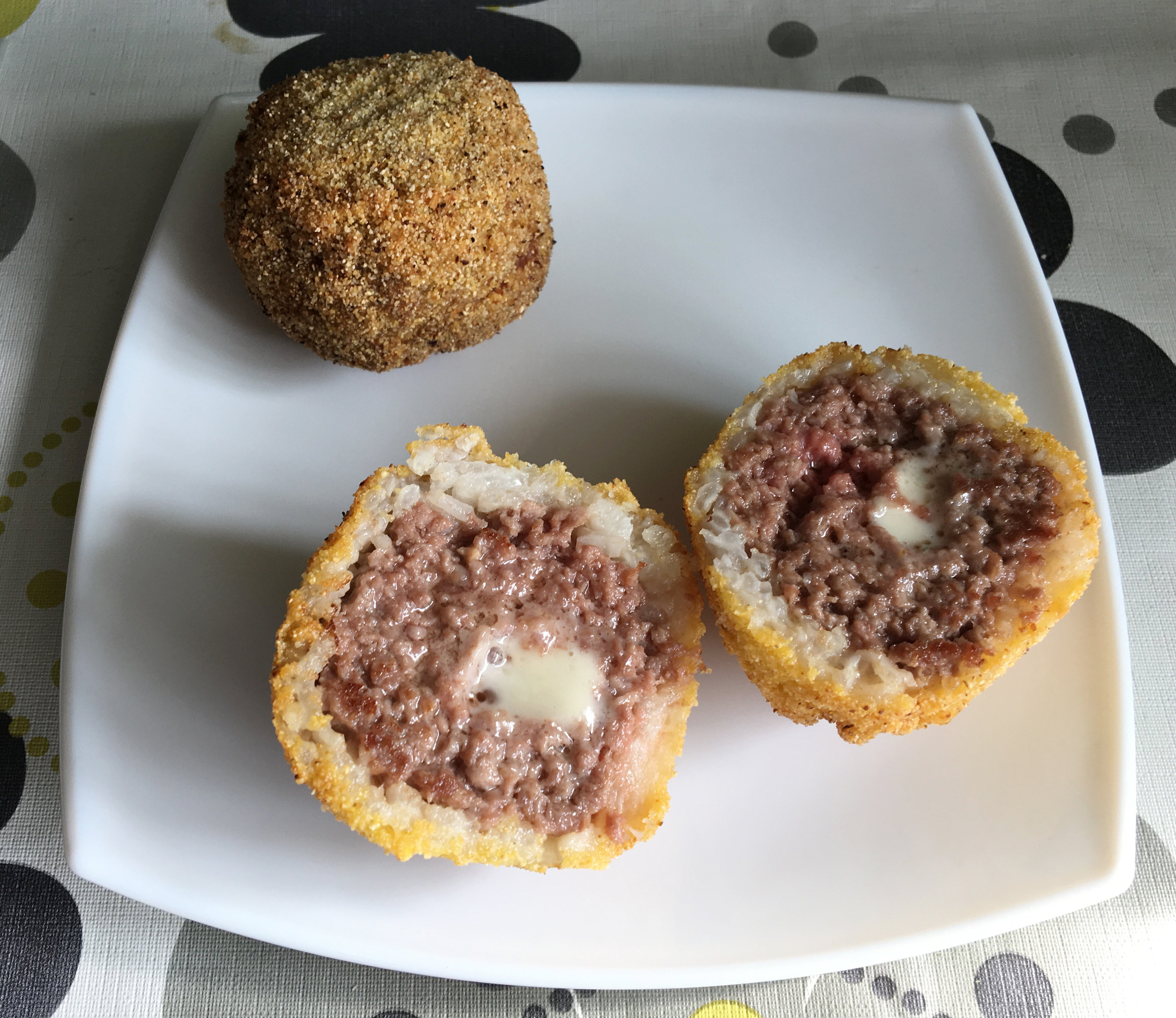 Arancini de carne y queso azul