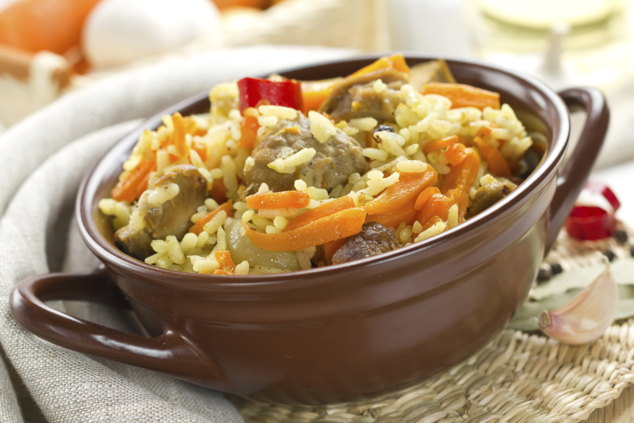 Arroz al azafrán con cerdo y verduras