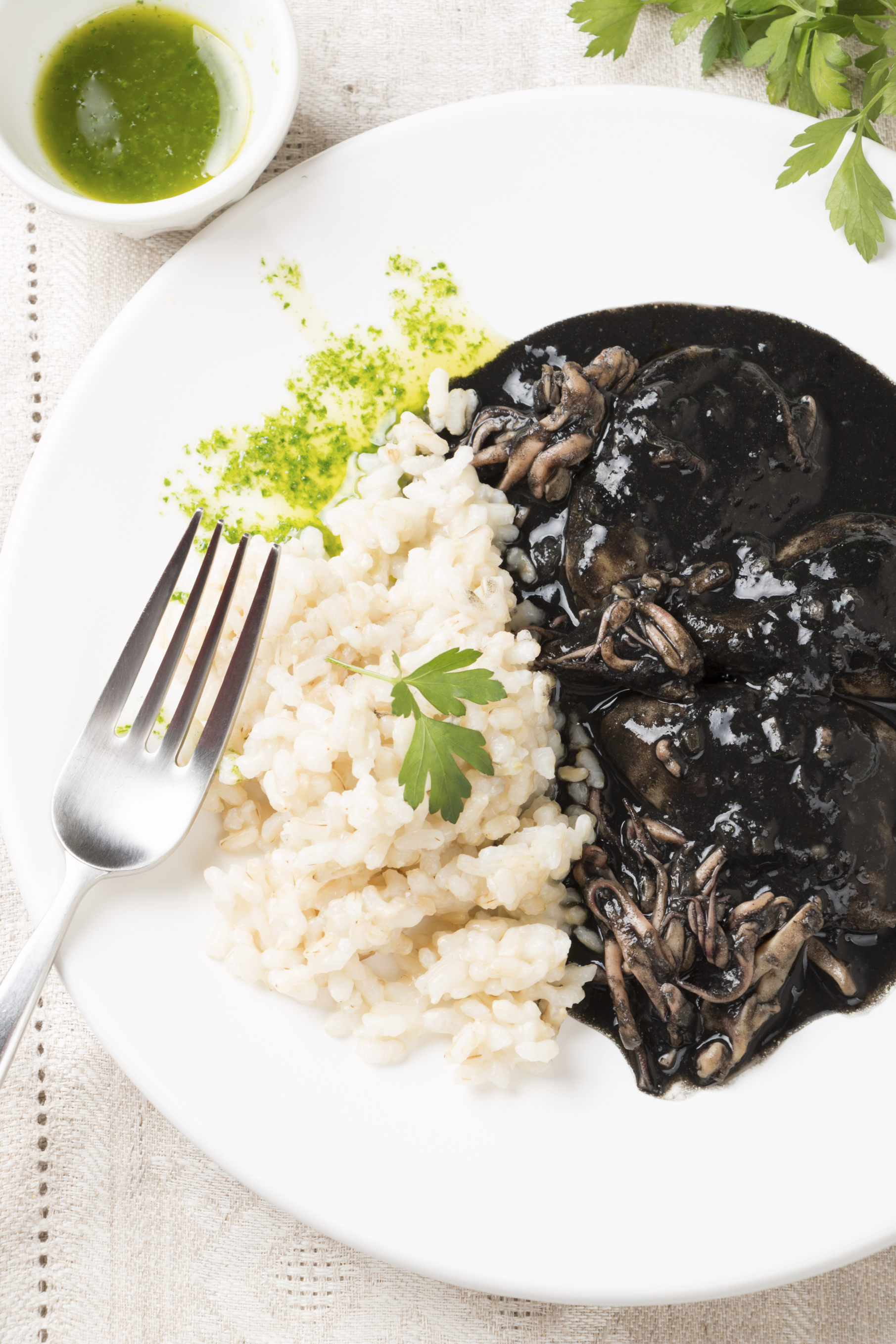 Arroz con calamares en su tinta