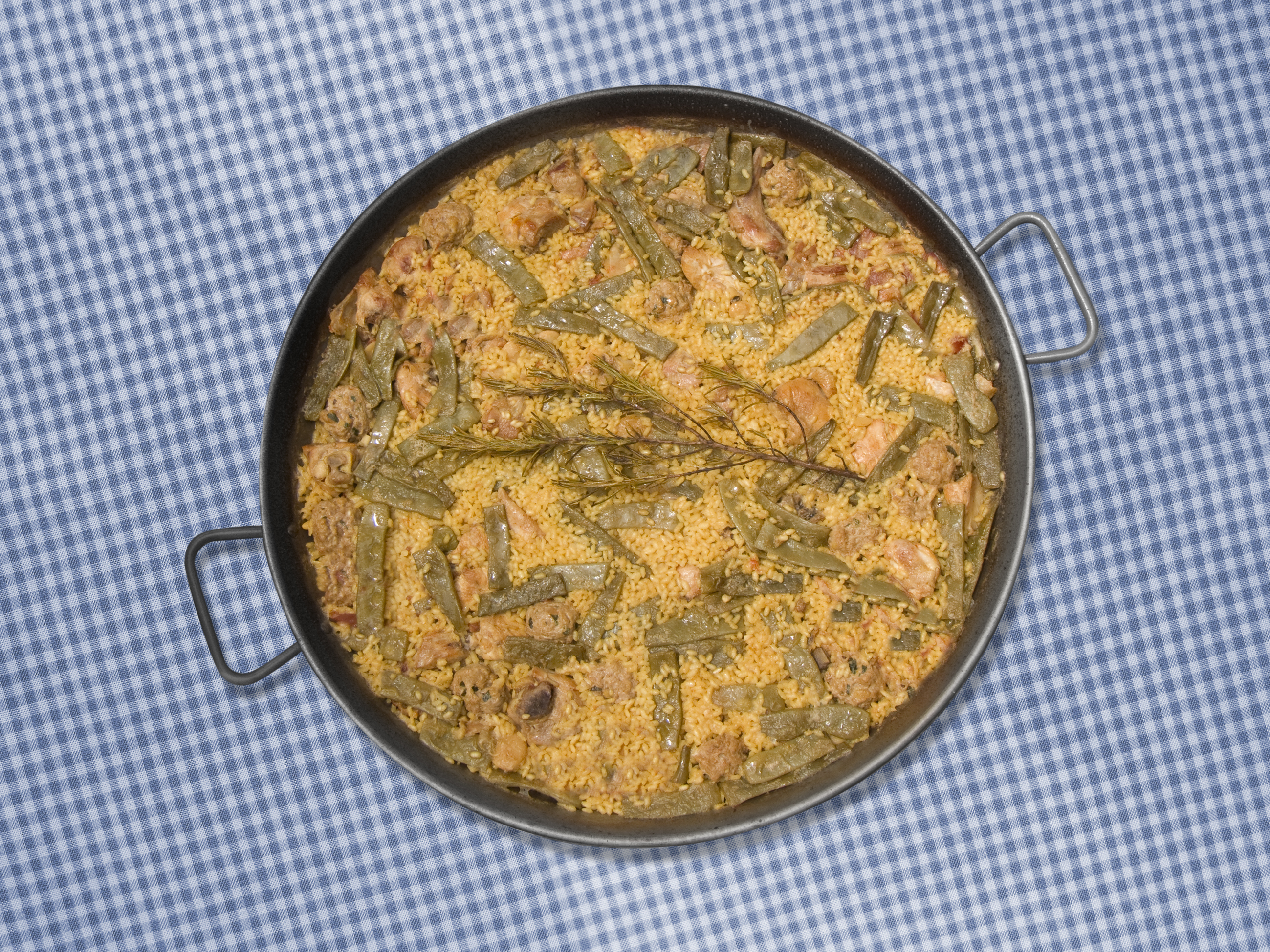 Arroz con conejo y pollo