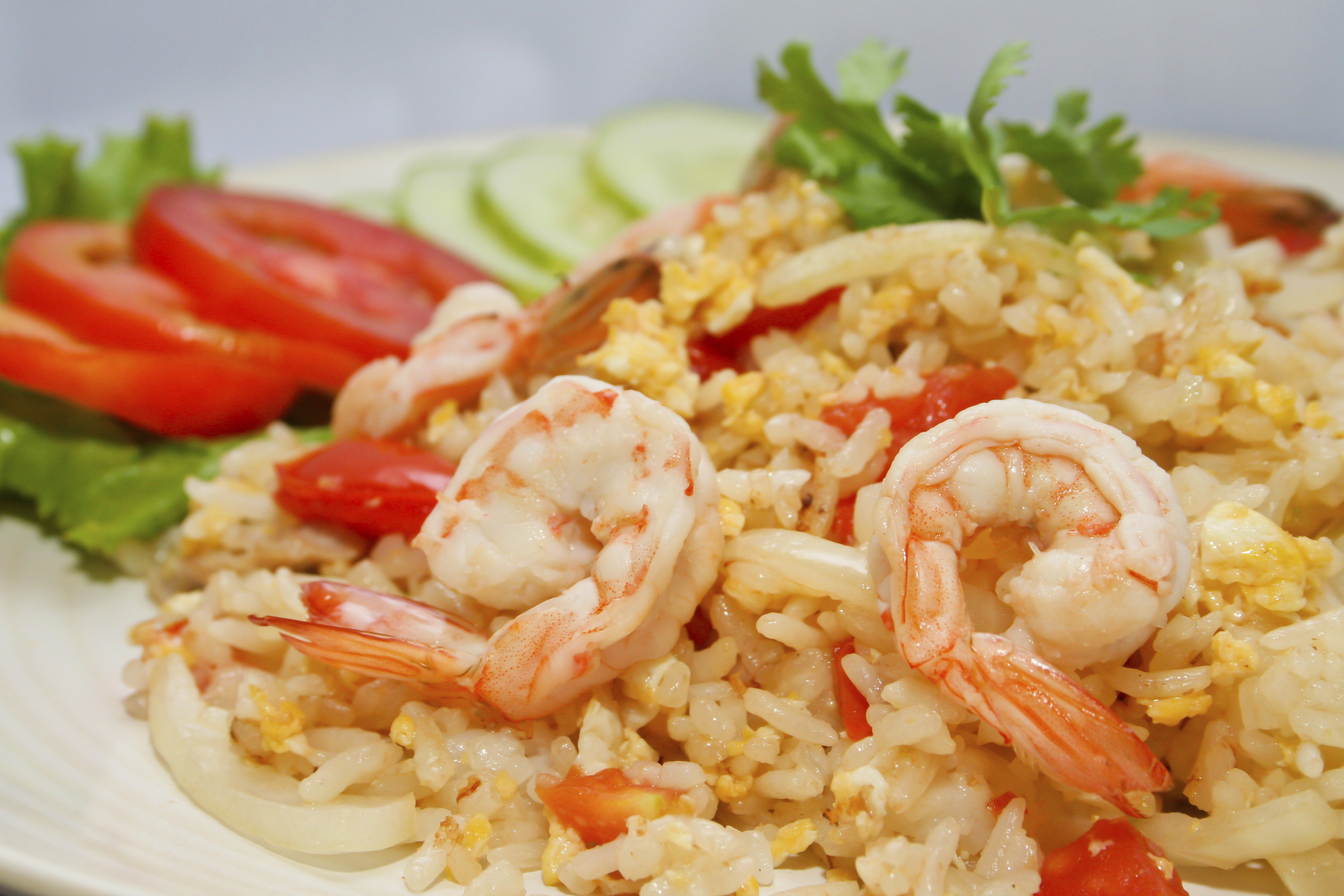 Arroz frito con gambas y jengibre