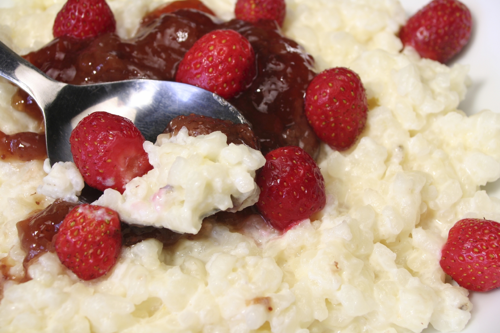 Arroz con leche y frutillas