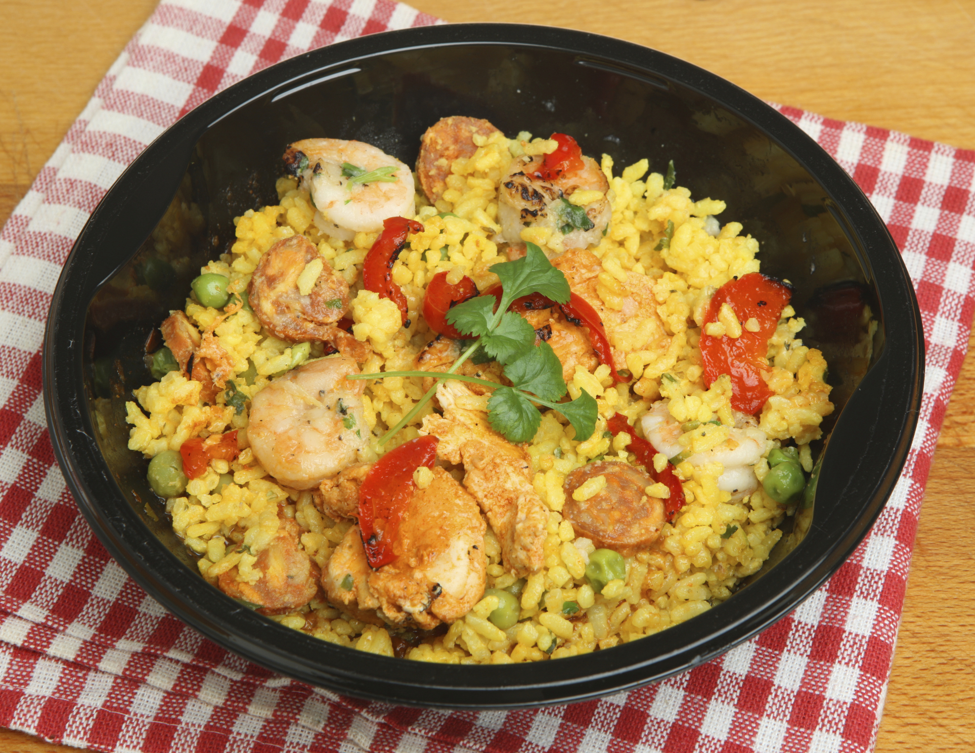 Arroz con pollo, chorizo y gambas