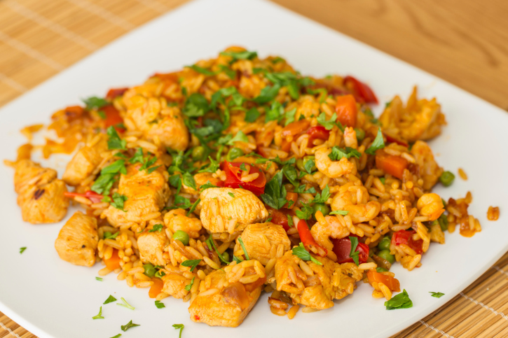 Arroz con pollo y gambas