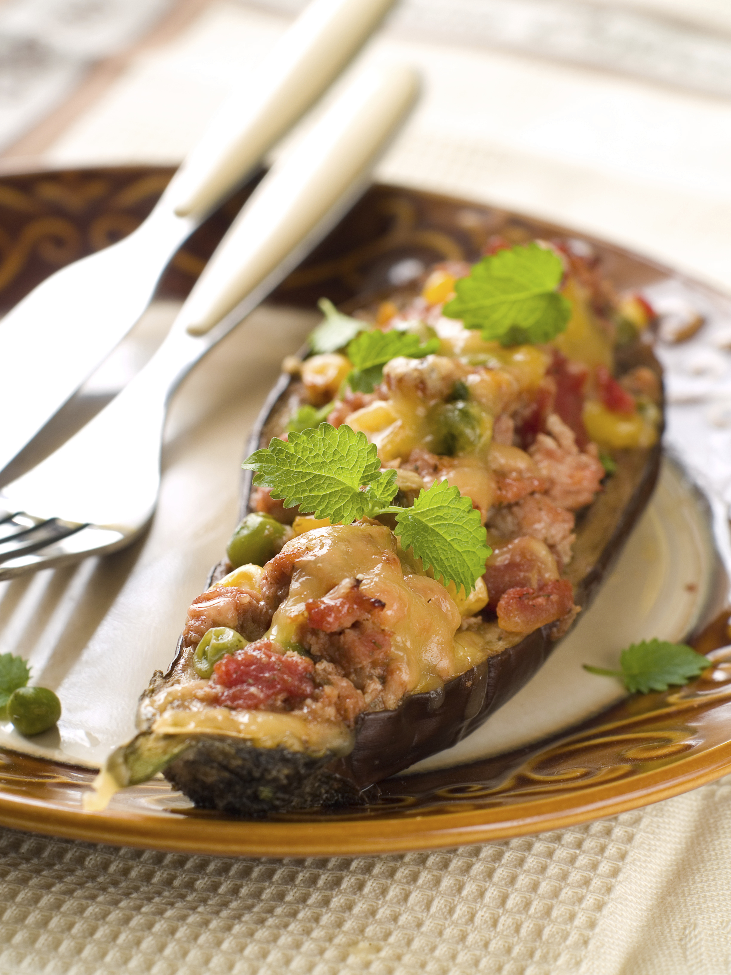 Berenjenas rellenas de carne y verduras