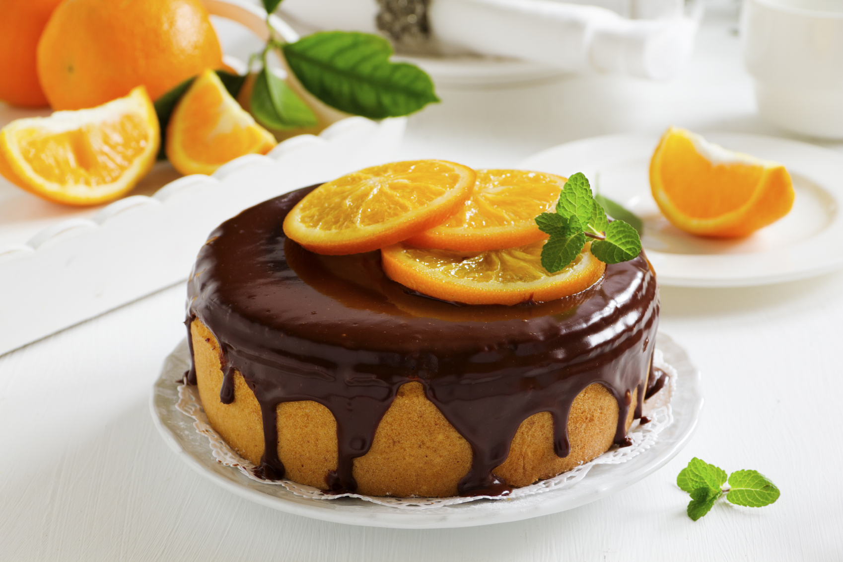 Bizcocho de chocolate con crema de naranja y trufa