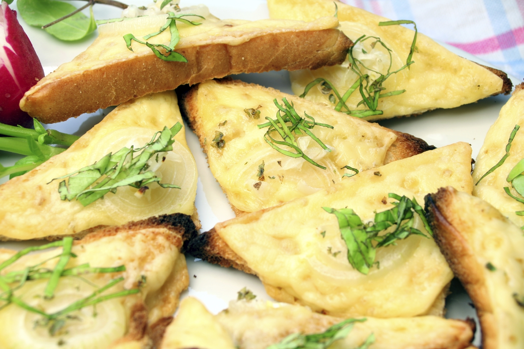 Bocaditos de queso brie gratinado