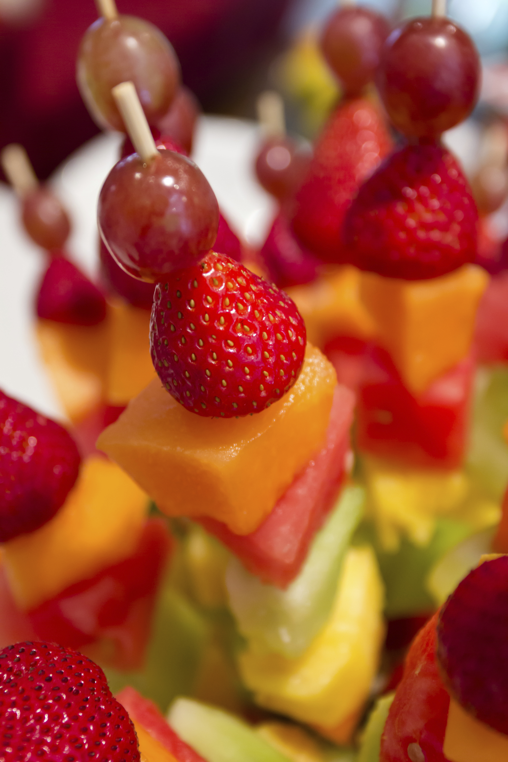 Brocheta de fruta fresca