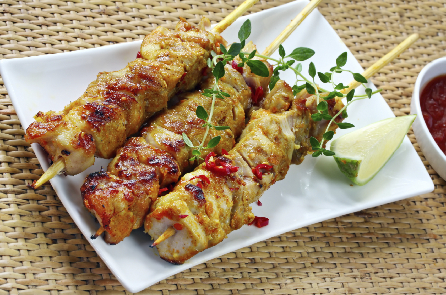 Brochetas de pollo al aroma de limón