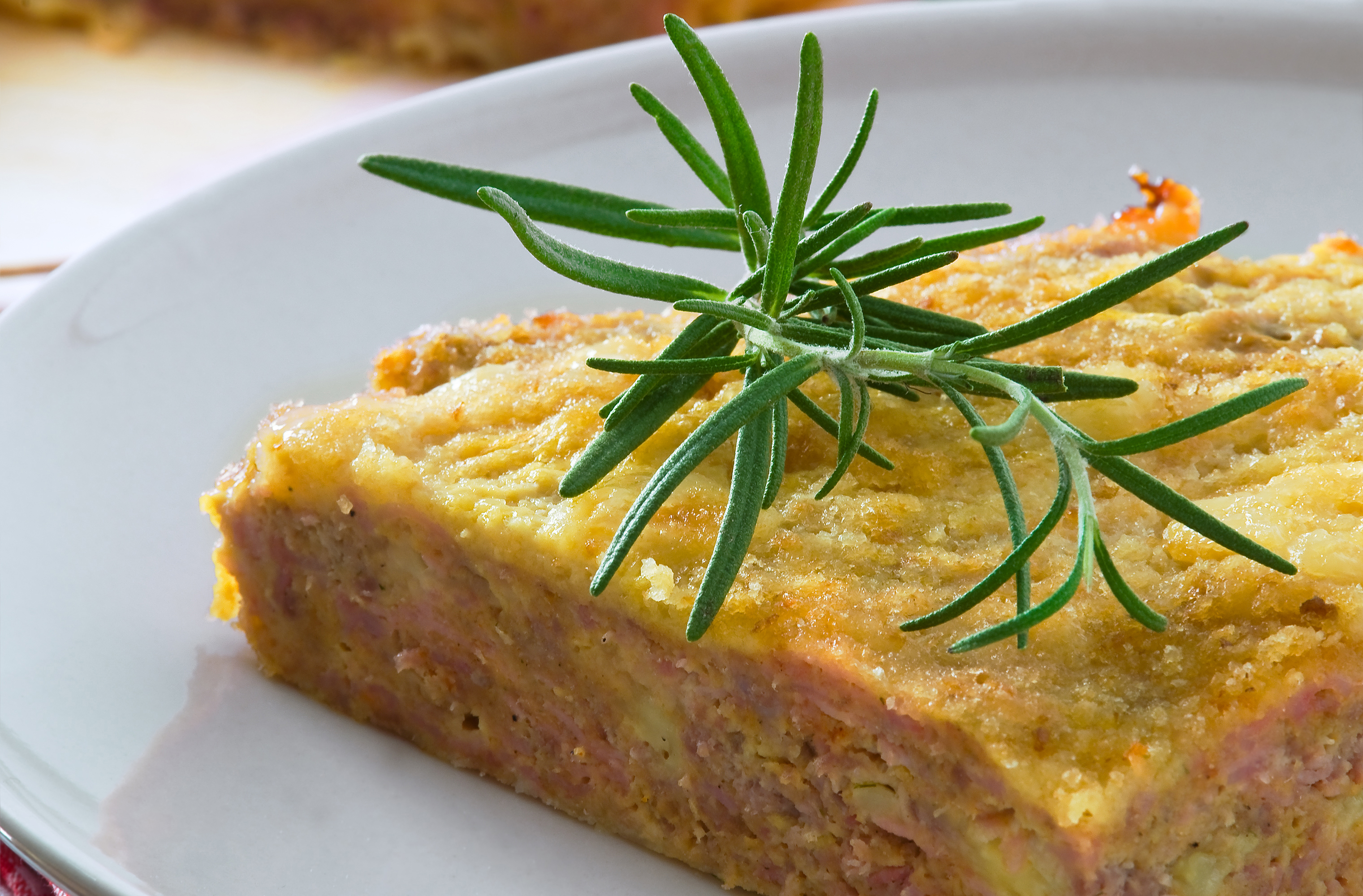 Budín de salami y queso