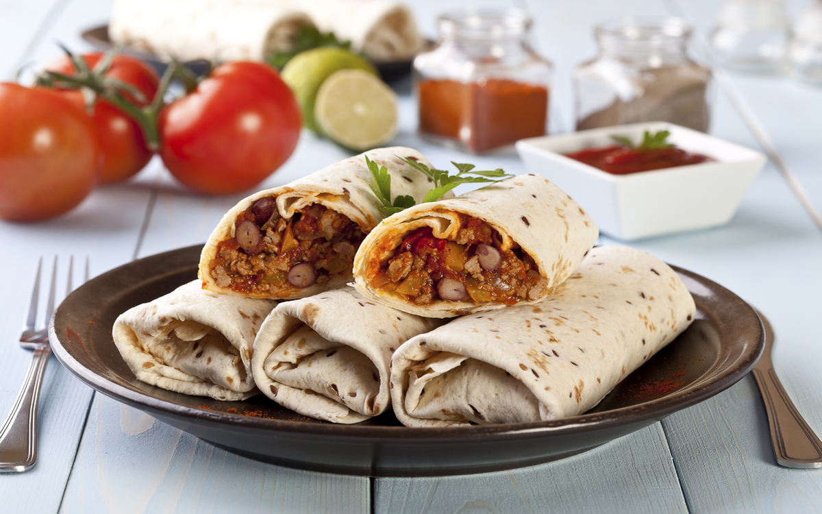 Burritos o wraps con carne y frijoles