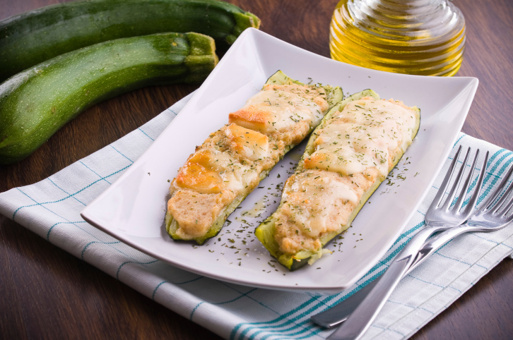 Calabacín relleno de champiñones y arroz