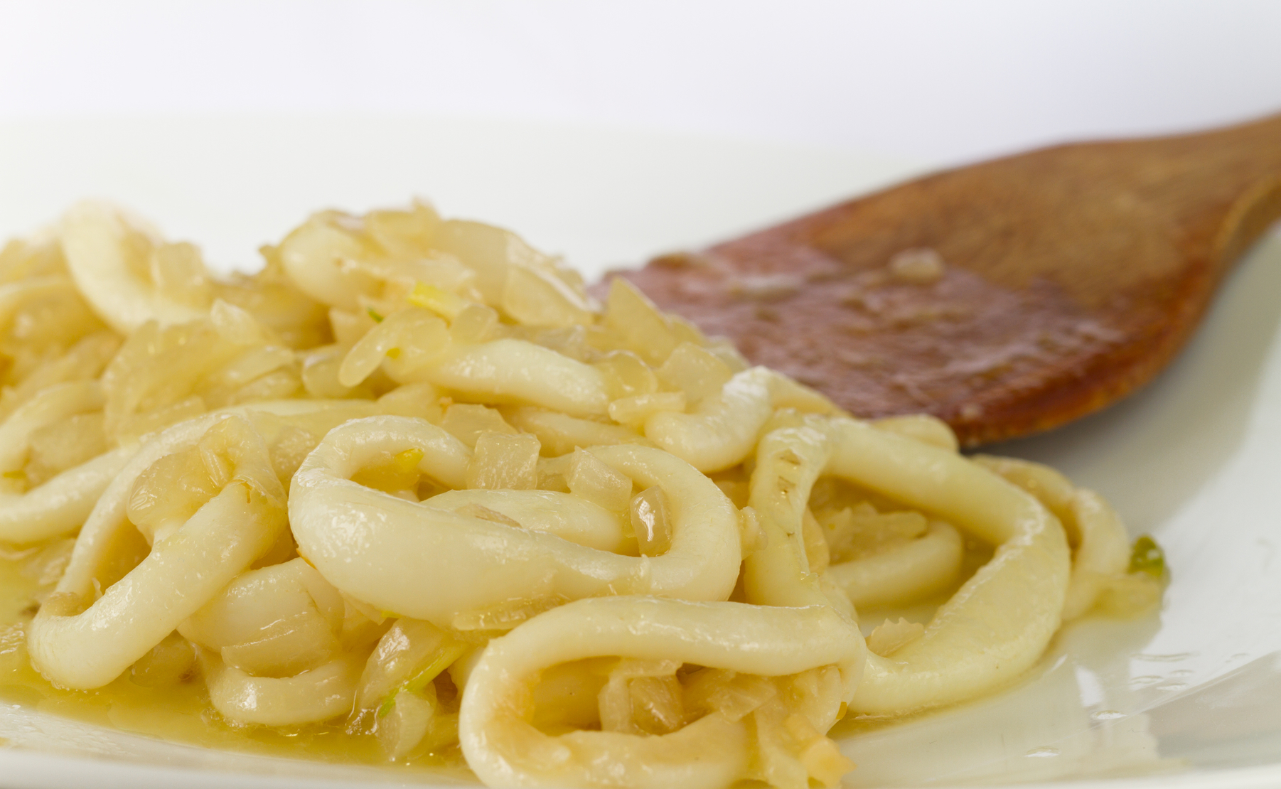 Calamaress con cebolla y orégano