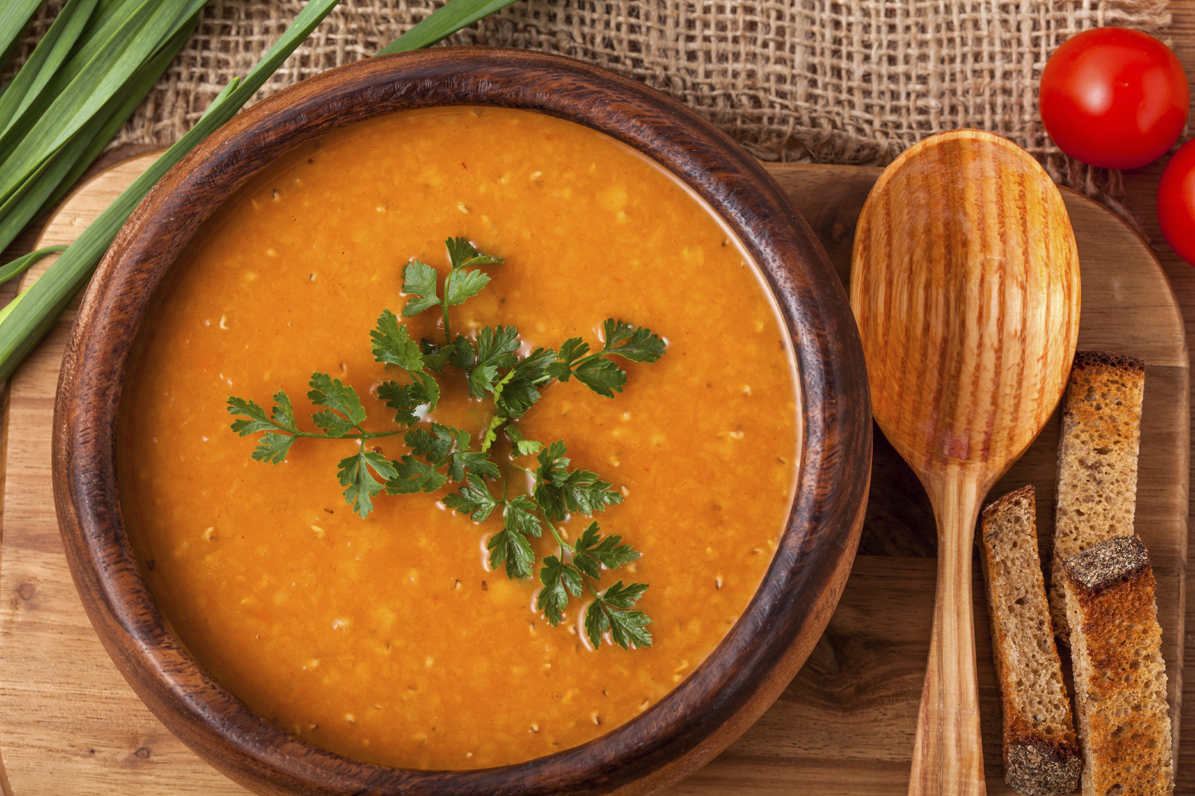 Caldillo de tomatillos con mejorana