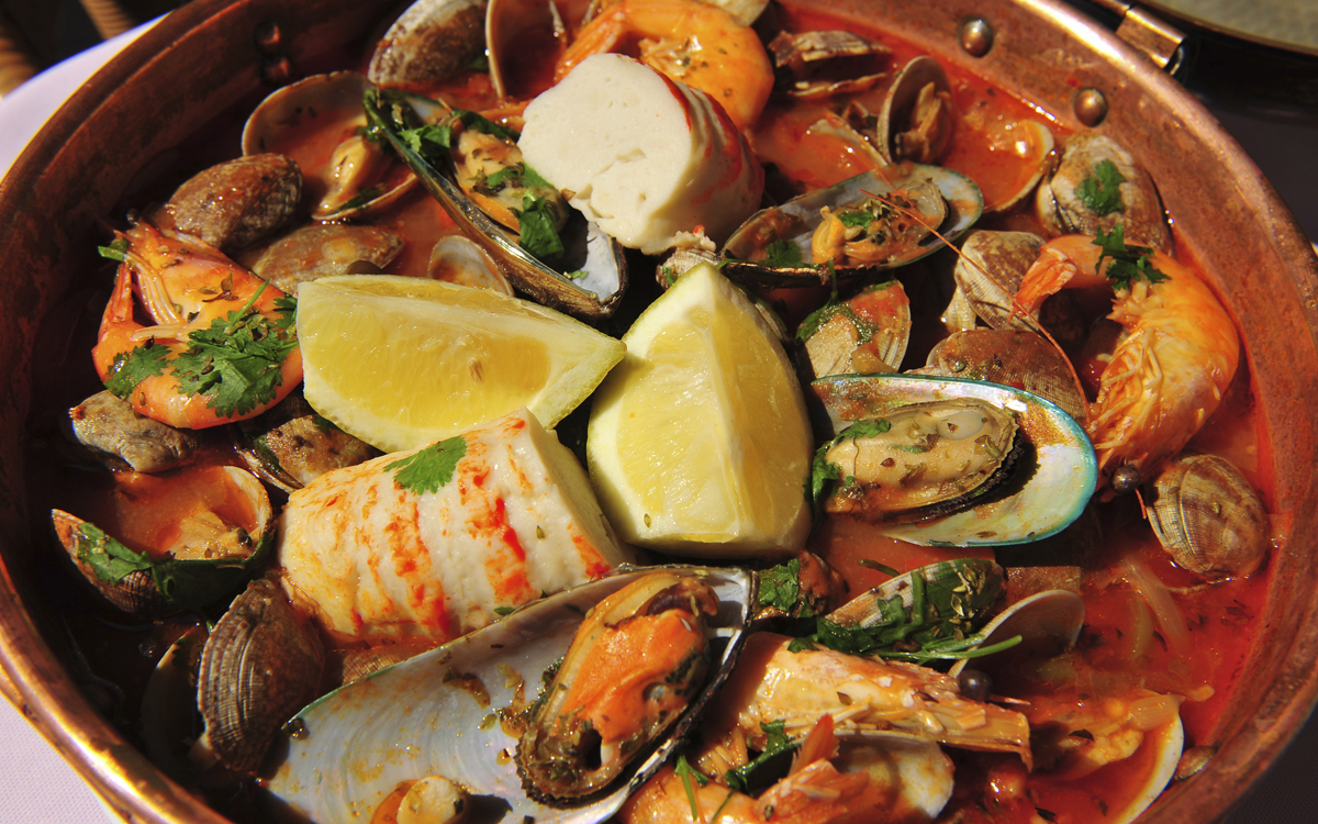 Cataplana portuguesa de marisco