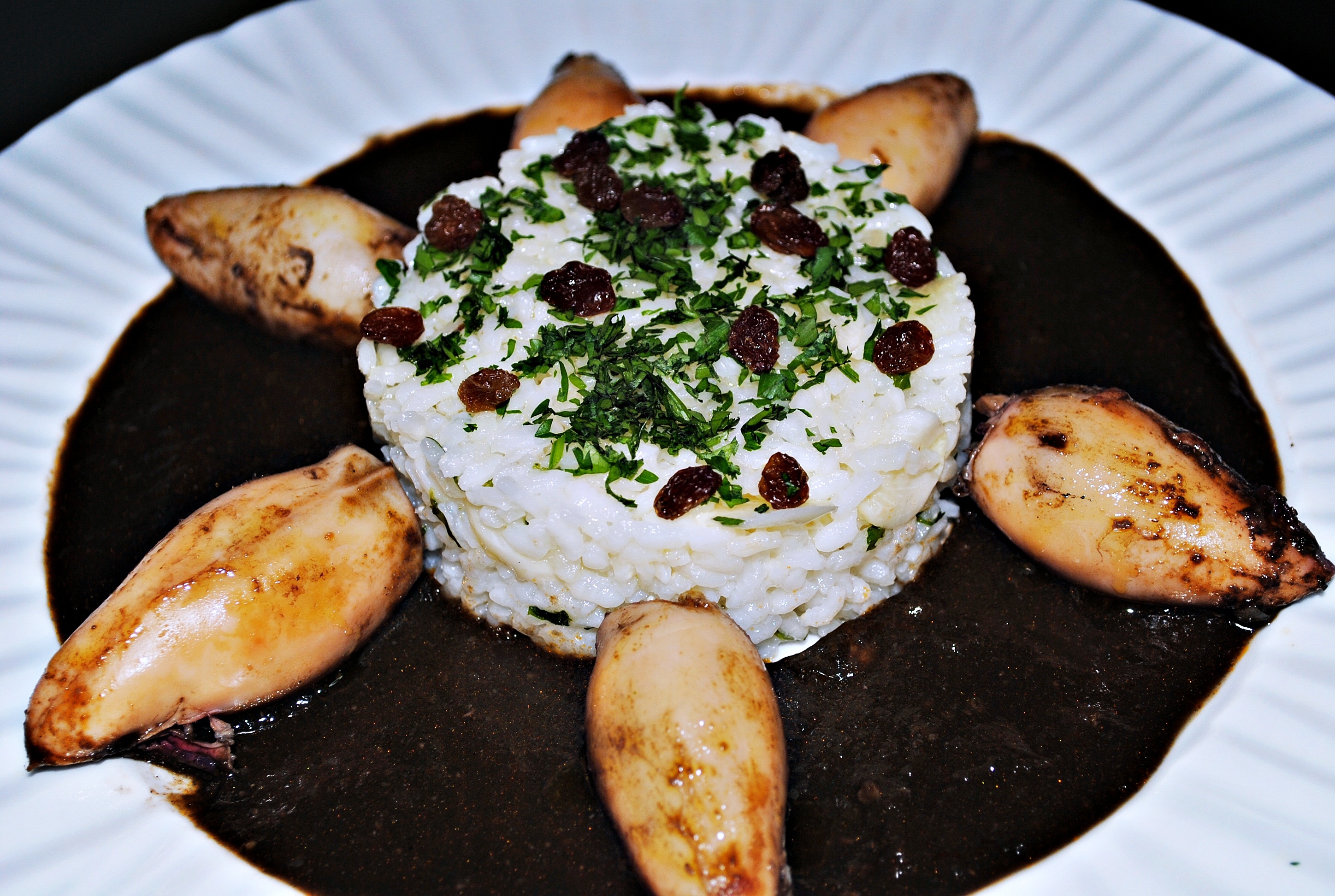 Maganos de Suances en su tinta con arroz