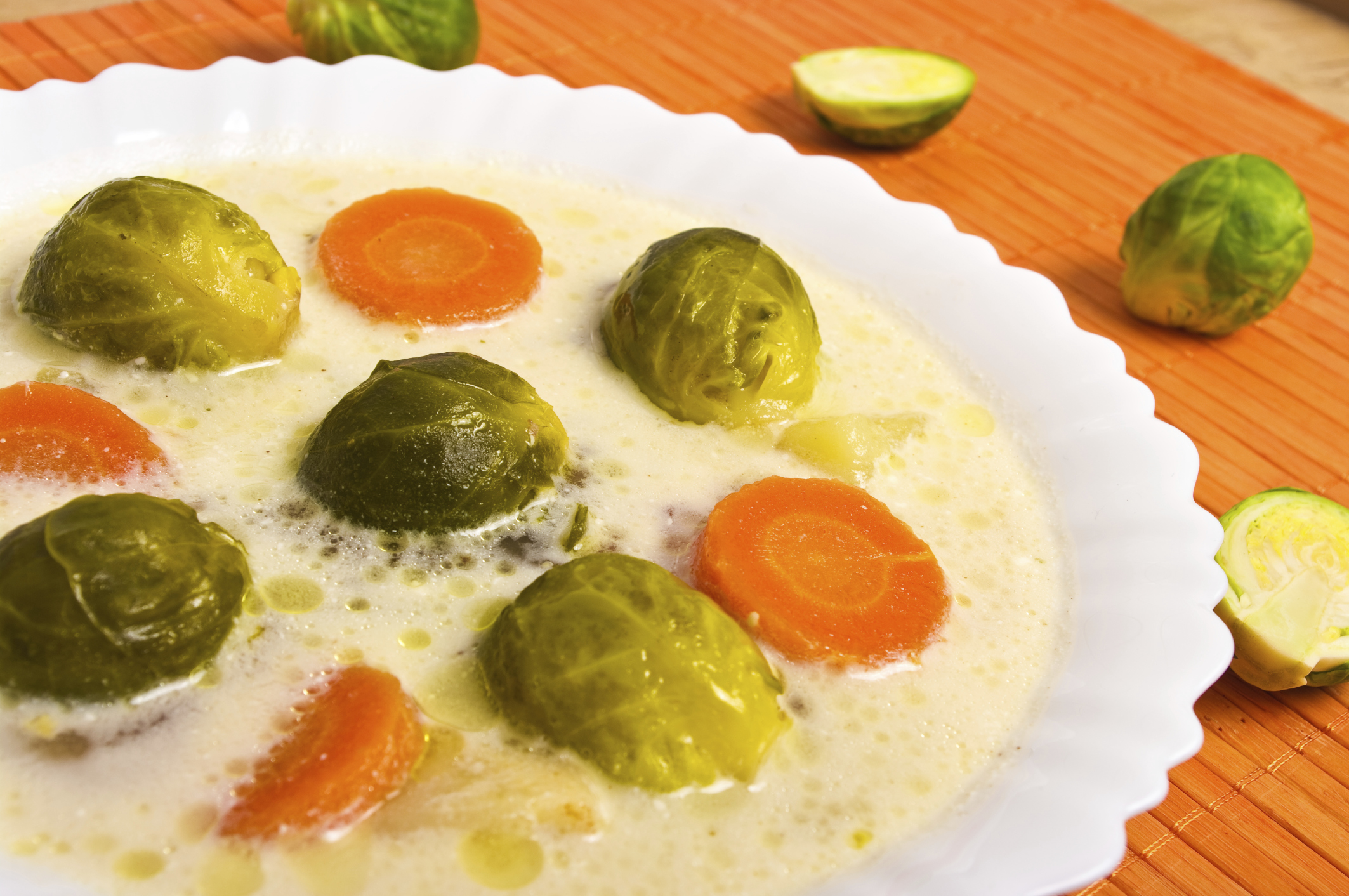 Coles de Bruselas a la crema