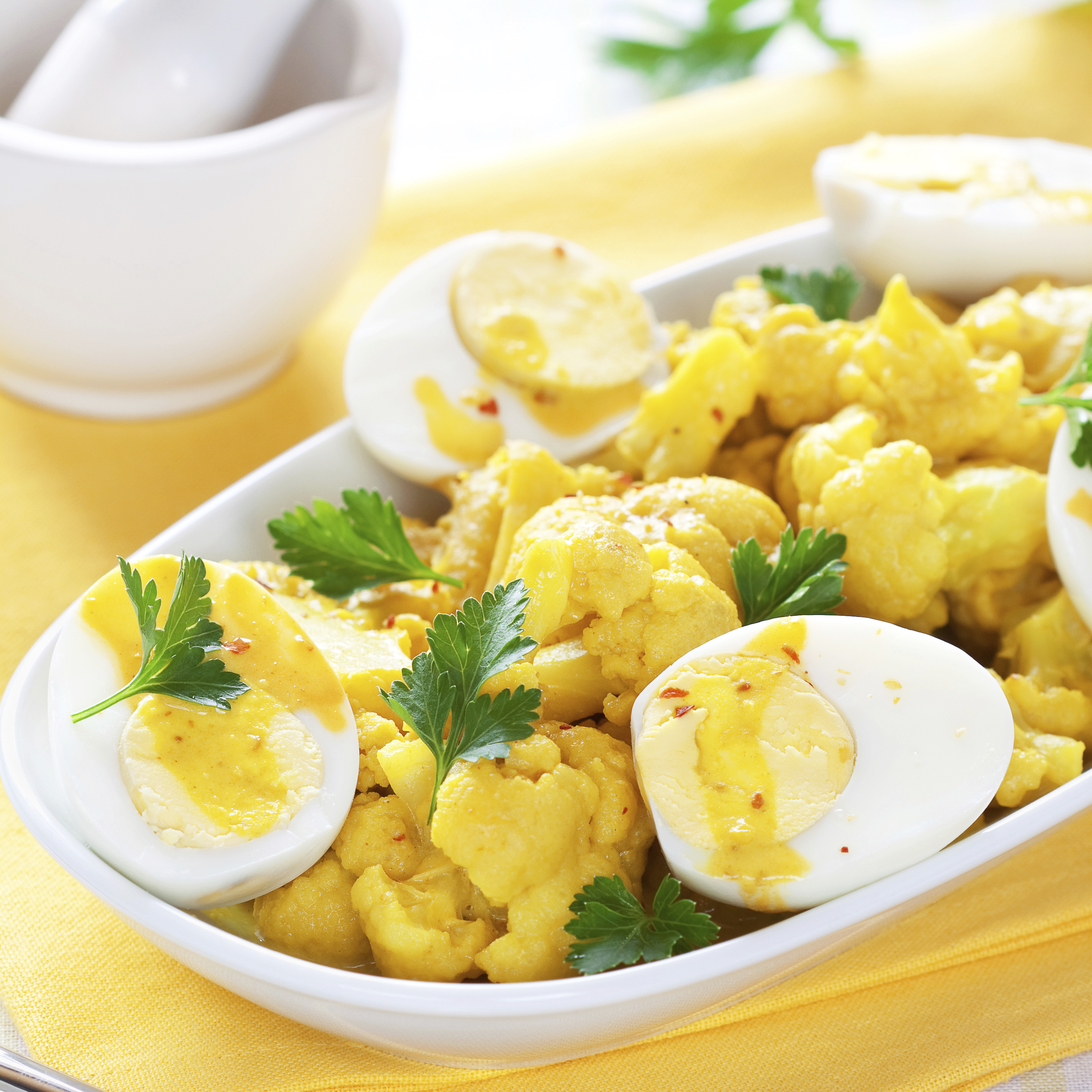 Coliflor con migas de bacalao