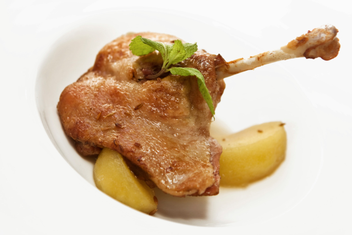 Confit de pato con compota de manzana