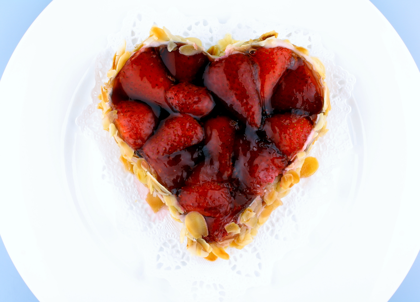 Corazón de hojaldre con fresas