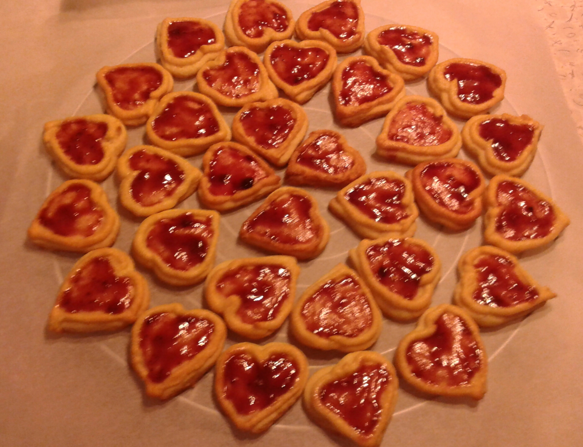 CORAZONES DE MAZAPÁN Y MERMELADA