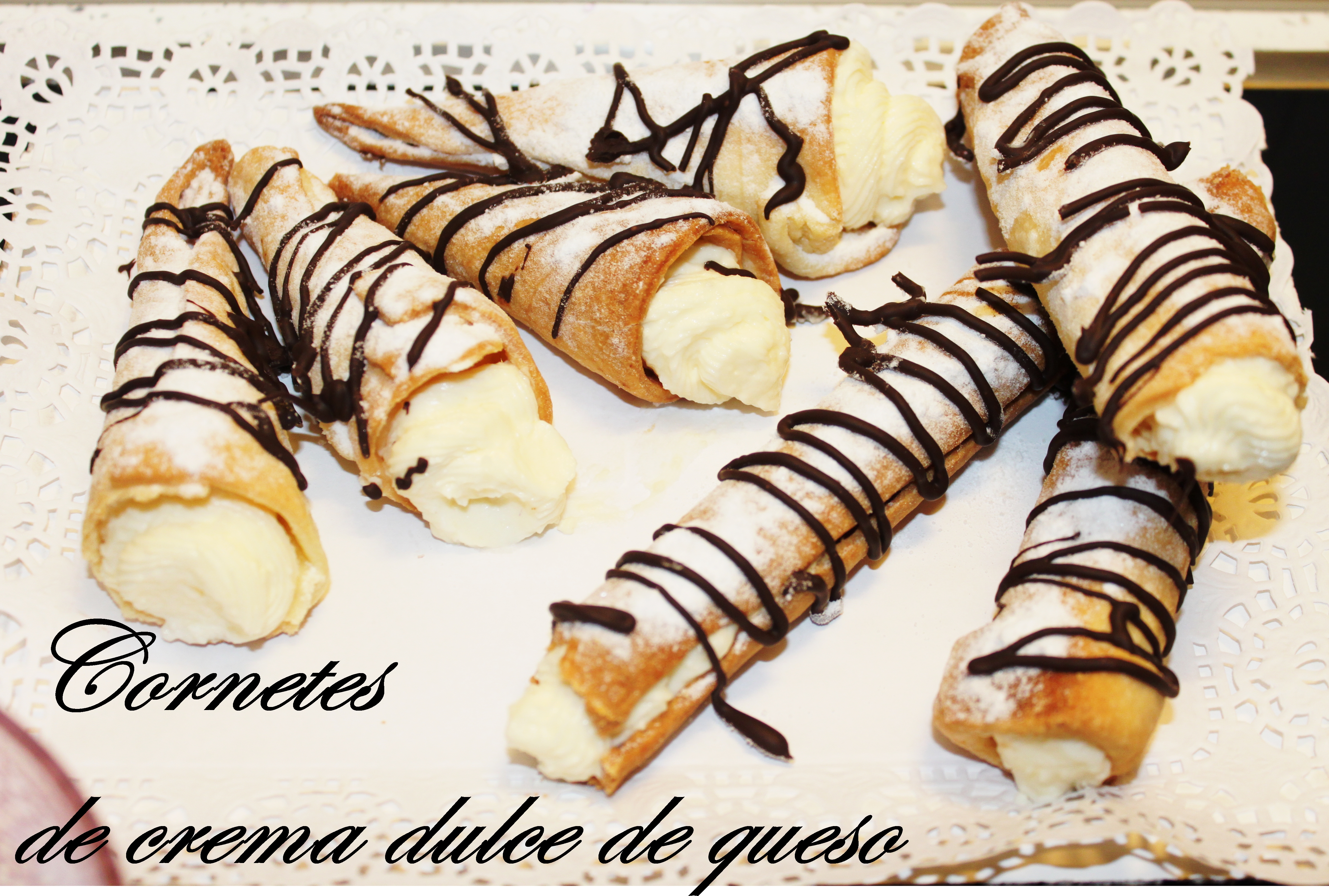 CORNETES DE CREMA DULCE DE QUESO