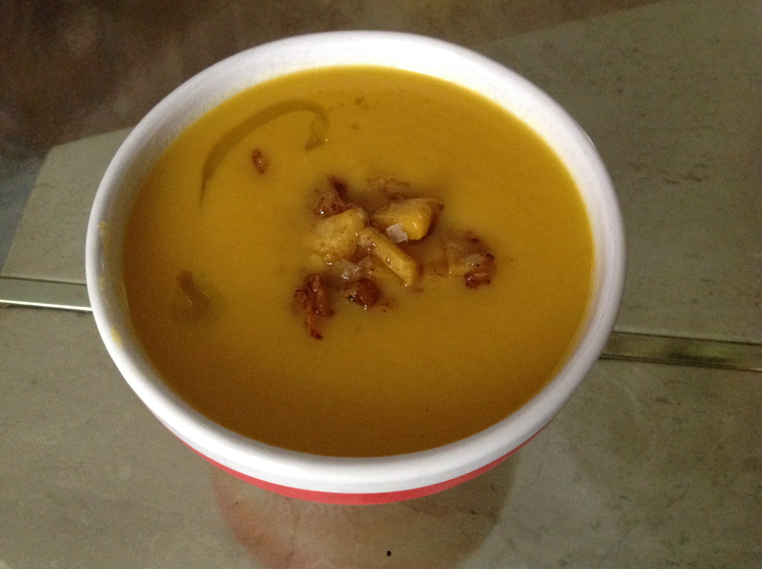 Crema otoñal de calabaza al curry