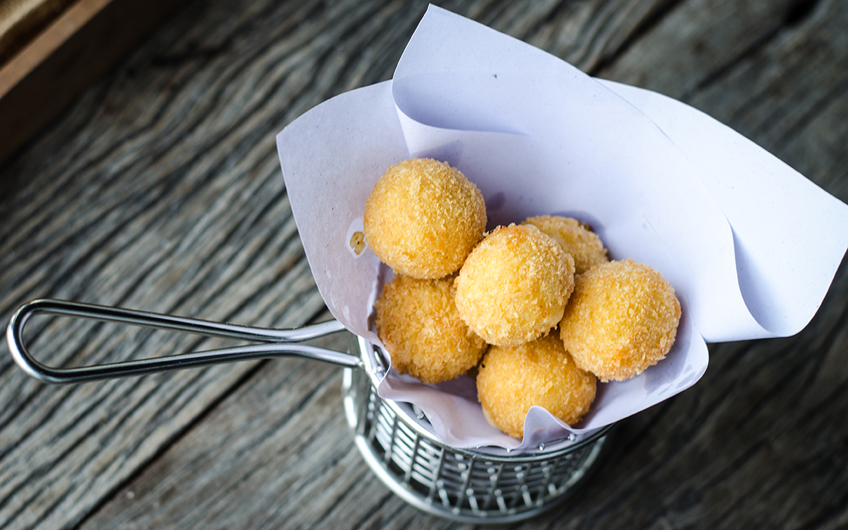 Croquetas de roquefort y nueces