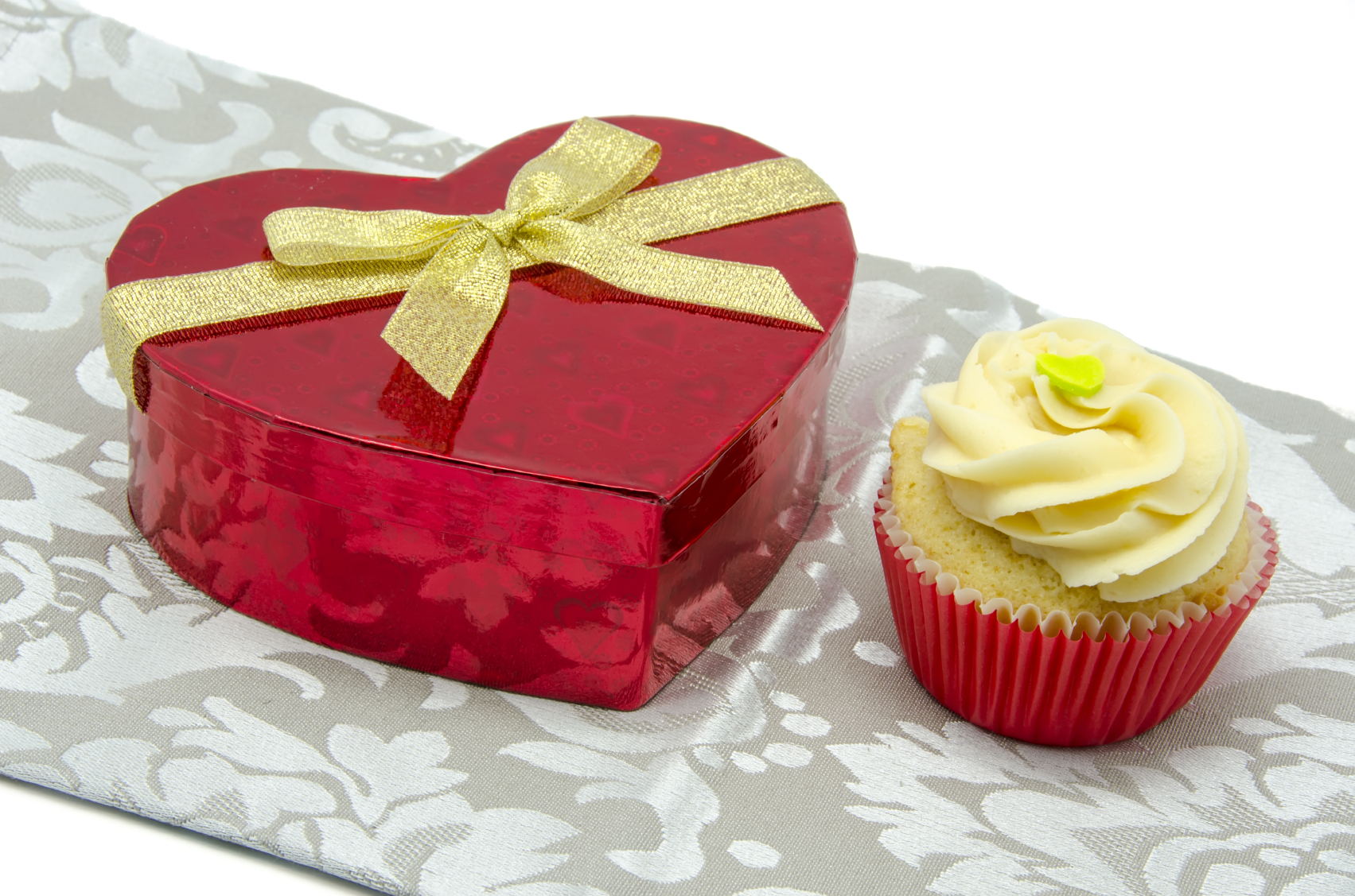 Cupcake de vainilla con corazón de mantequilla