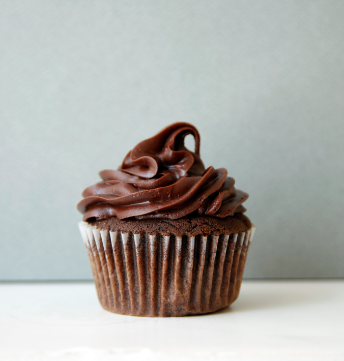 Cupcakes de chocolate con ganache de chocolate