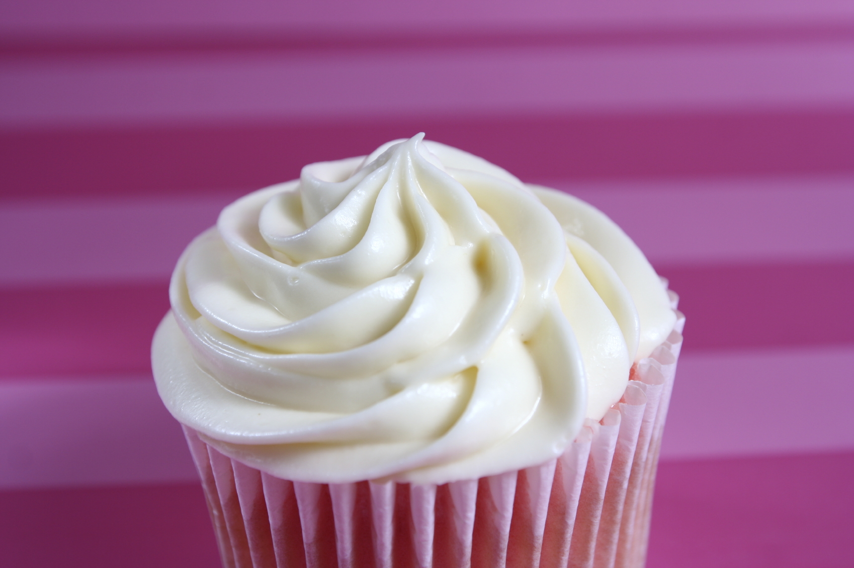 Cupcakes de cacao con frosting de queso crema