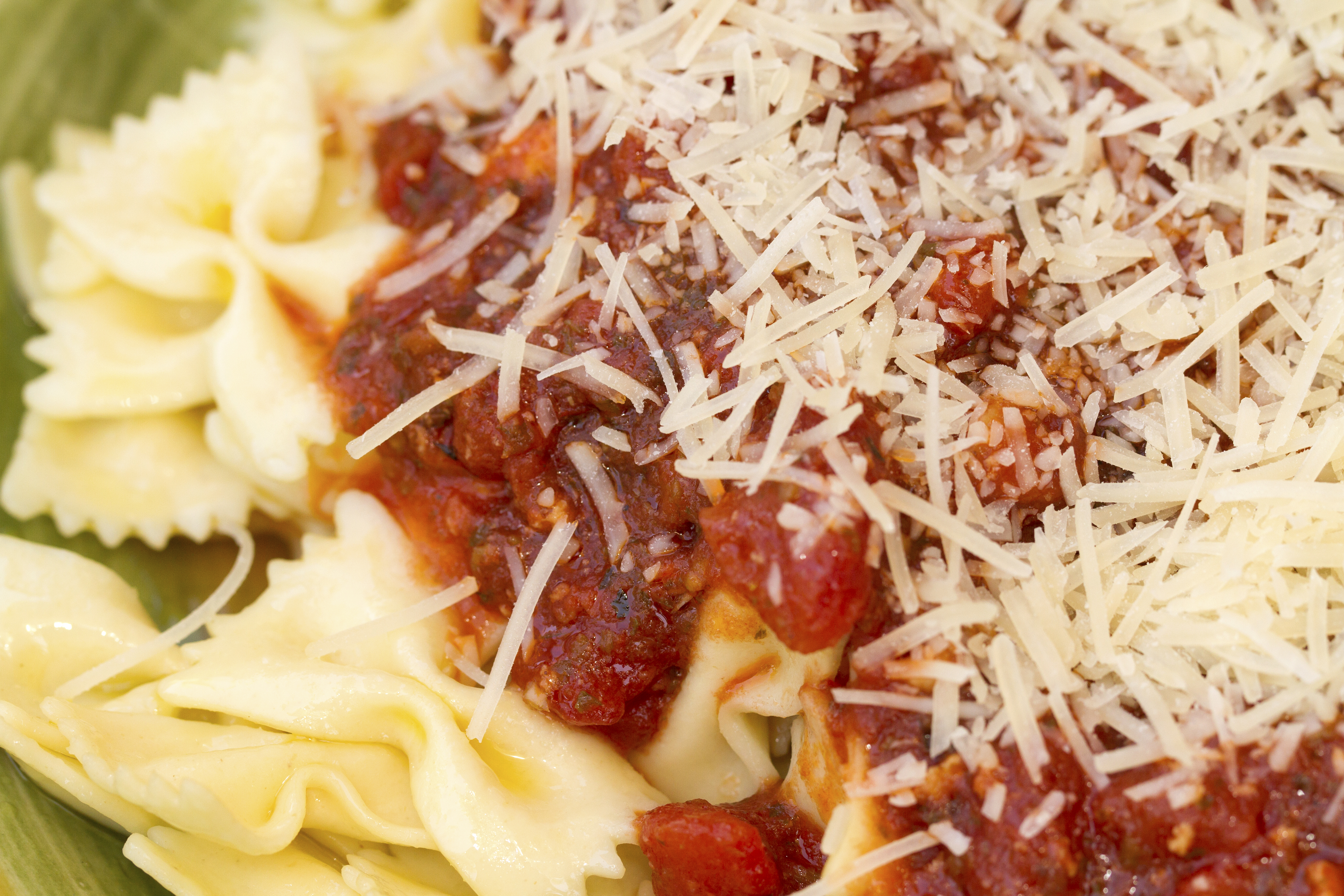 Farfalle con tomate