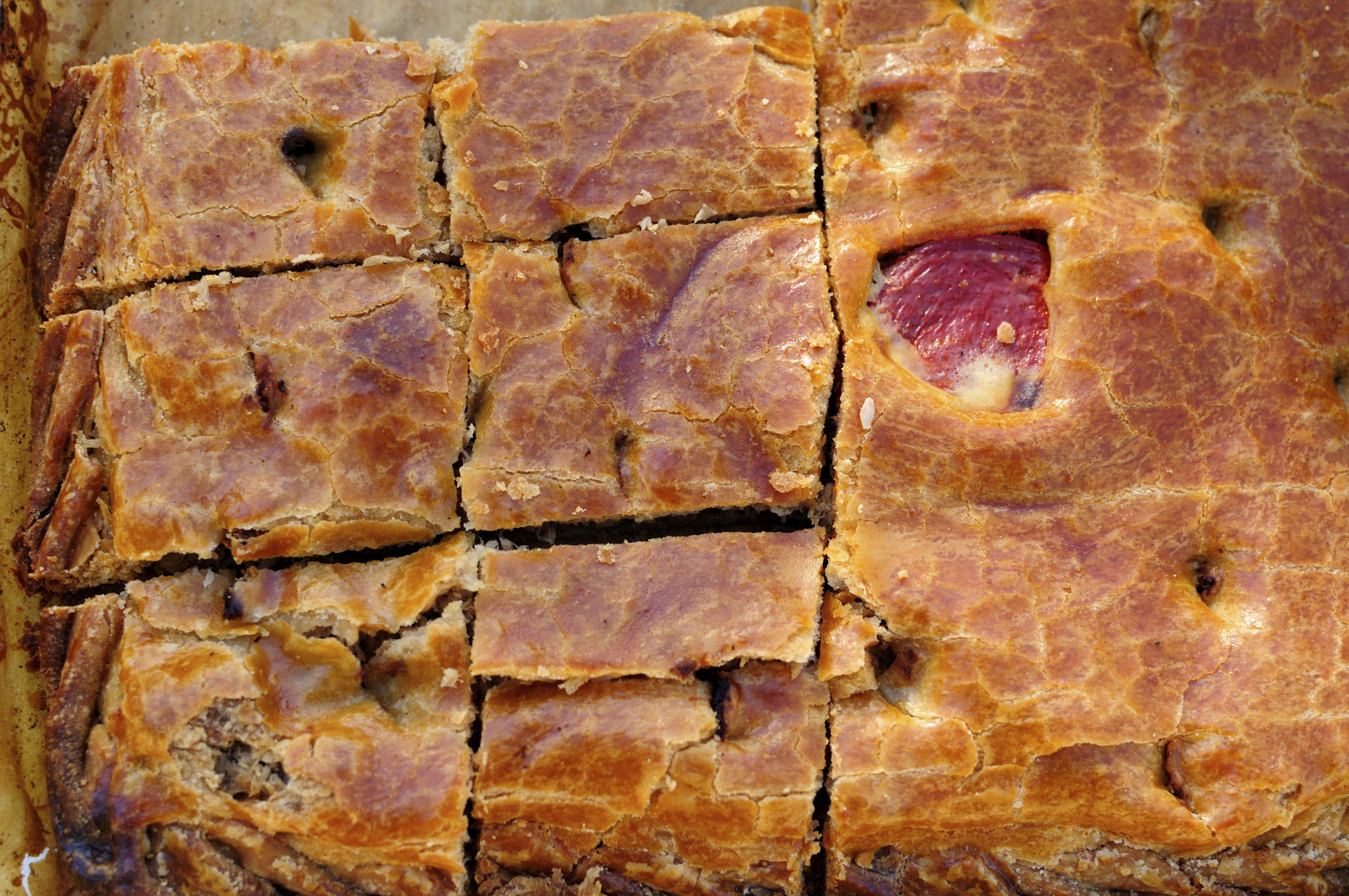 Empanada de atún y pimiento morrón