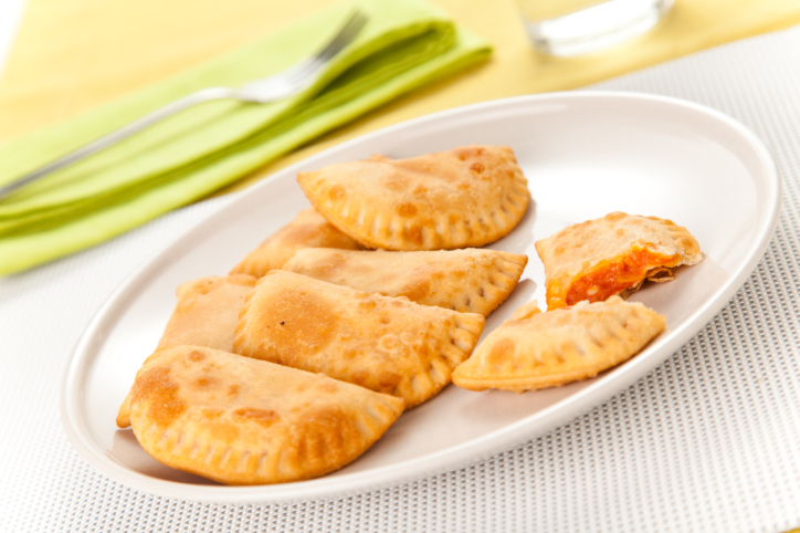 Empanadillas de huevo y atún