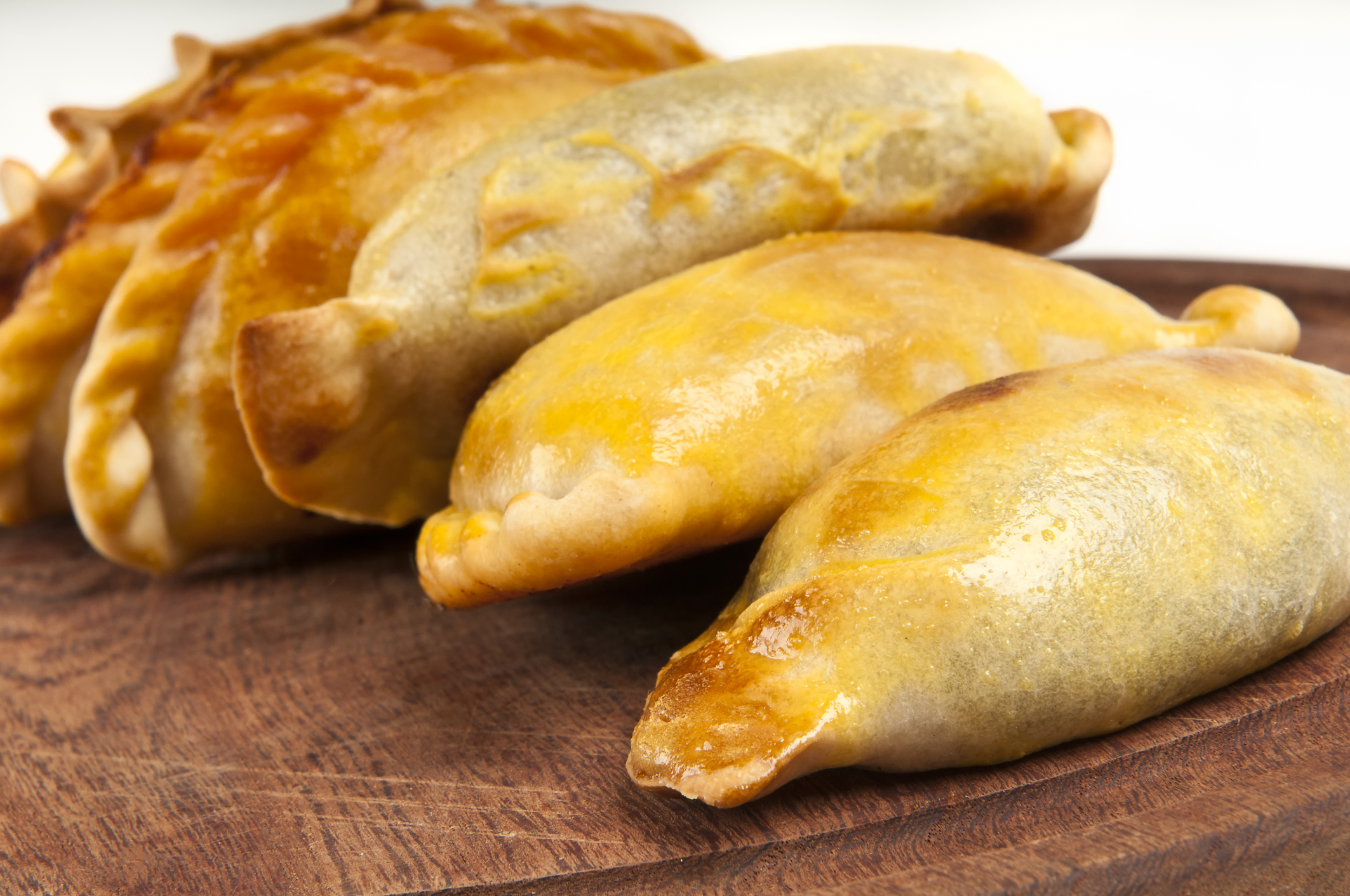 Empanadillas de atún, tomate y huevo