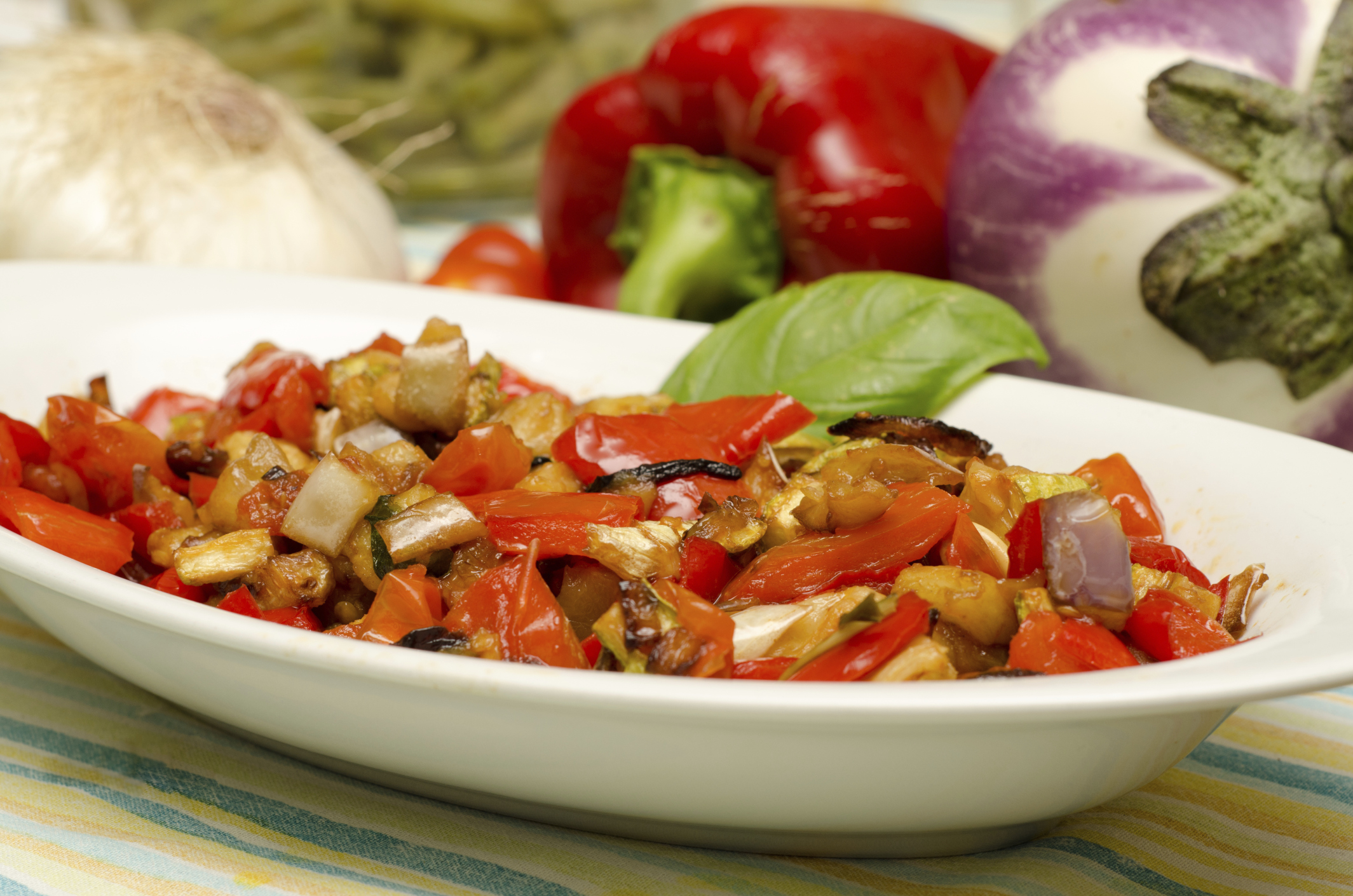 Ensalada asada de pimientos y berenjenas